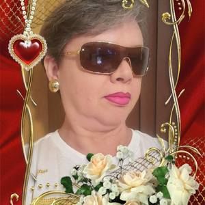 Meet your Posher, Adriana